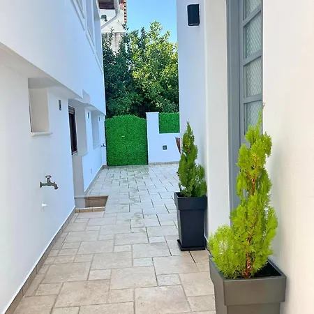 アパート Matouli Escape